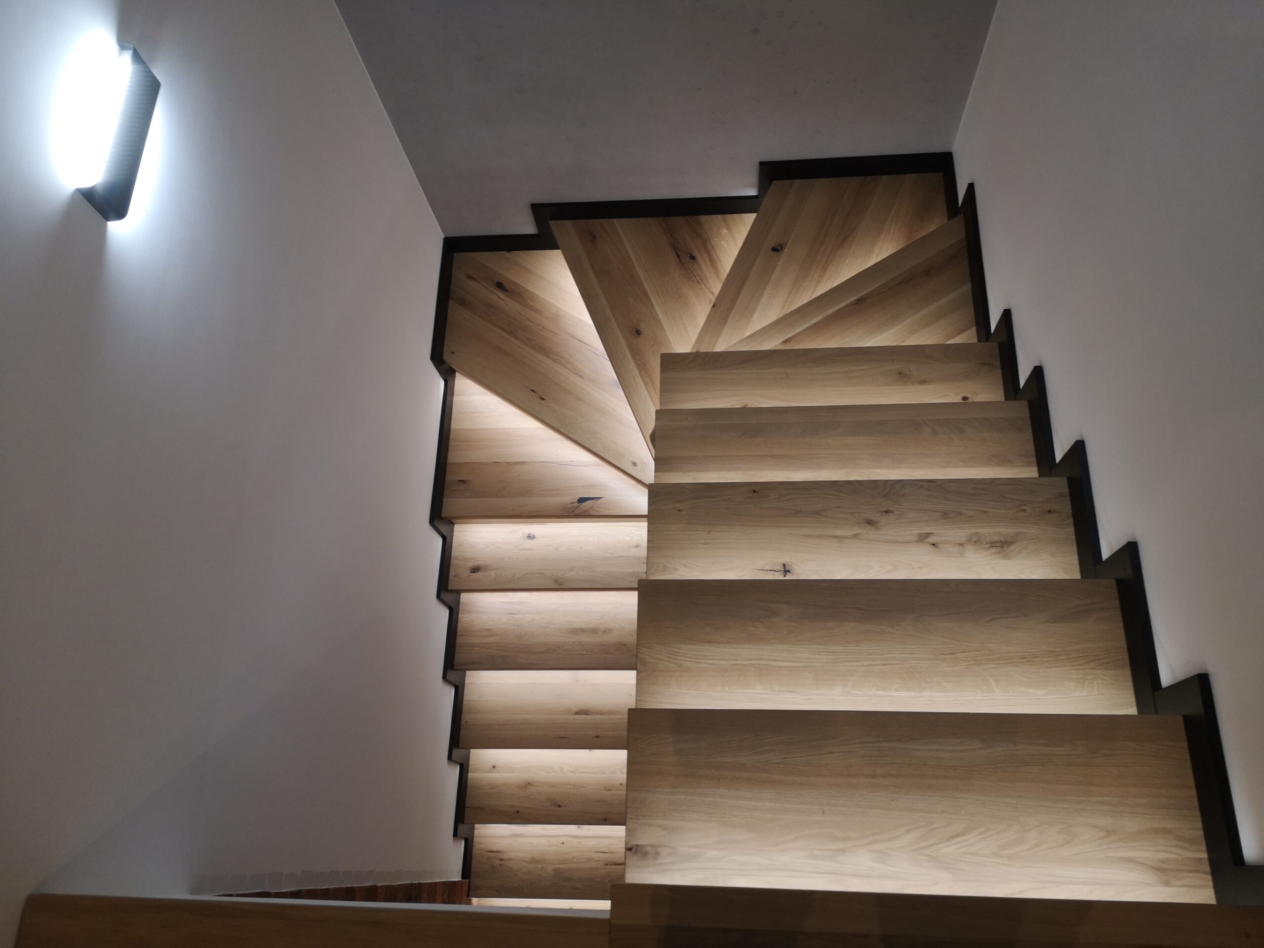 Schody drewniane na zamówienie